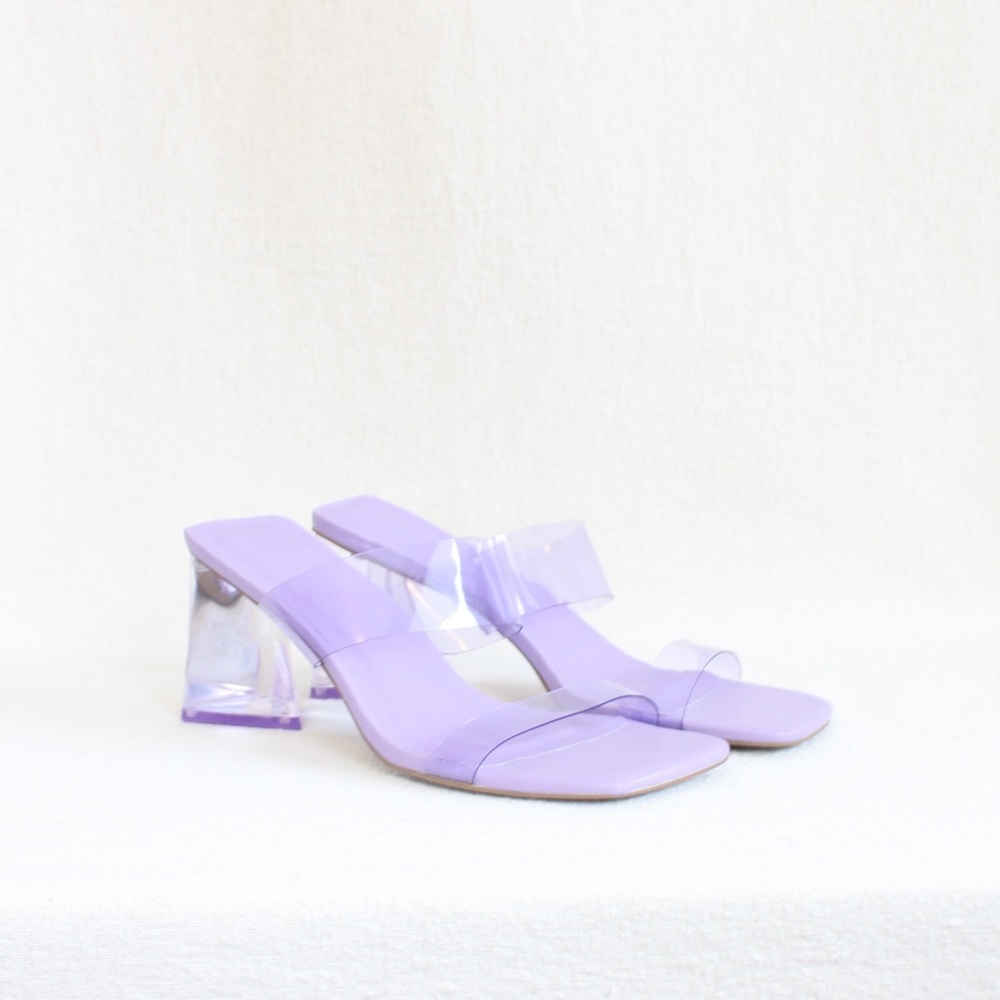 Bellini lavender acrylic two strap heels size 8 new - Picture 1 of 3